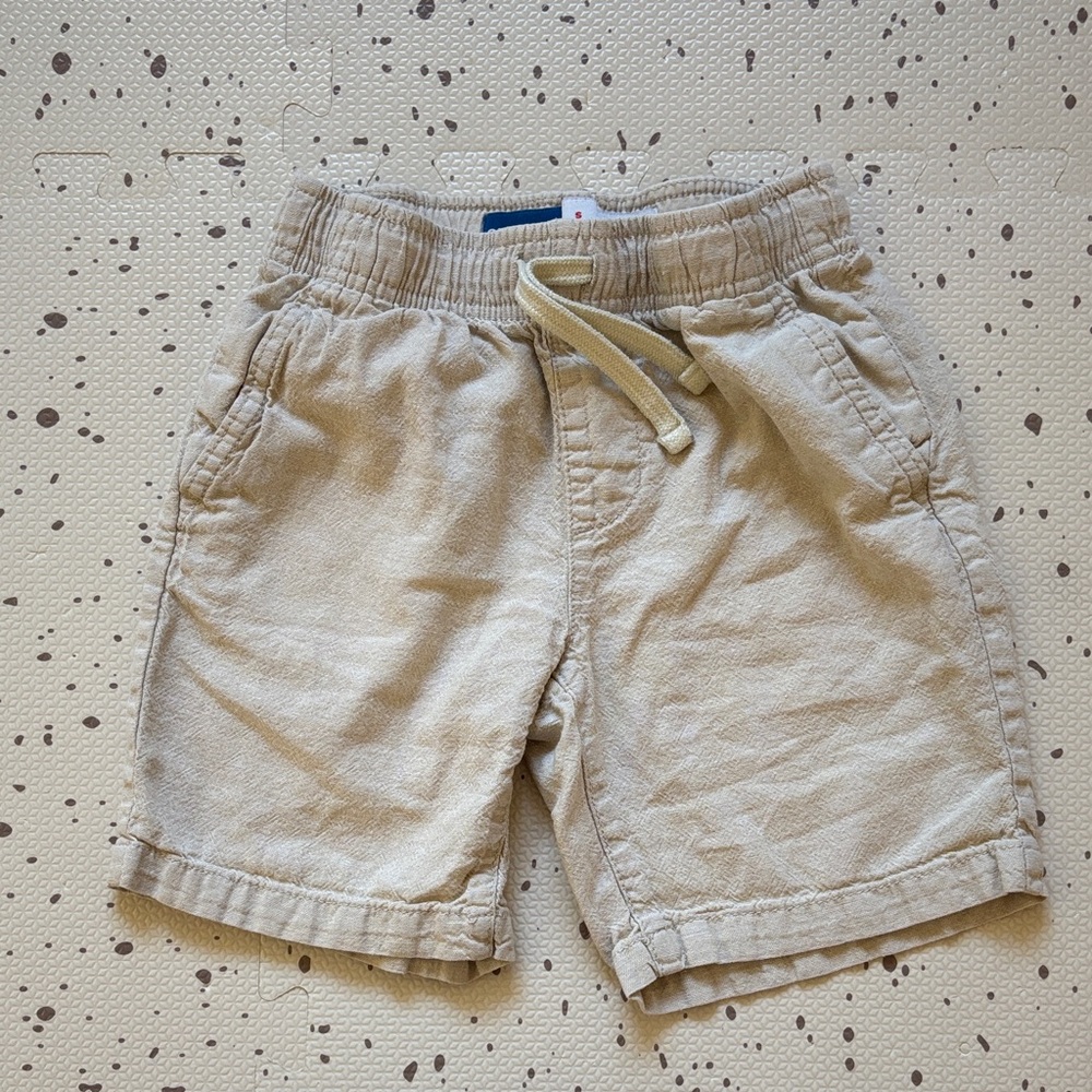 Old Navy Kids Beige Shorts Size 6-7